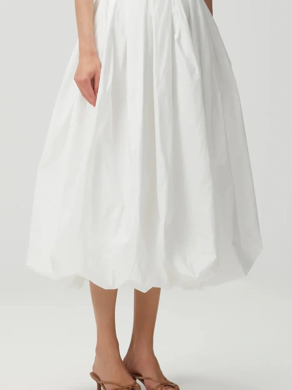 Lovelo White Taffeta Bubble Hem Mini Skirt - Picture 2 of 5